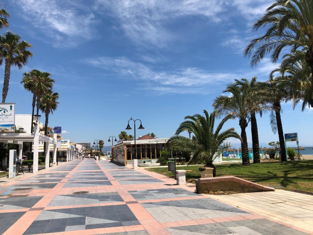 Carihuela Beach Apartment, 2Nd Line Torremolinos Exterior photo